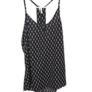 Studio Y Tank Top Racerback Black White Camisole Size Medium Geometric